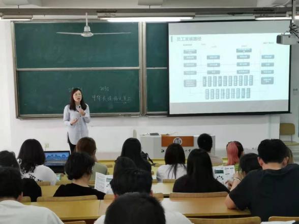 欧洲妇女做爰高潮喷水