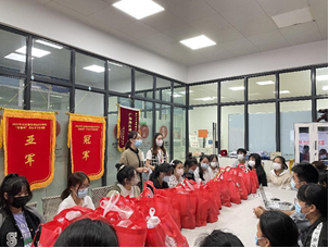 欧洲妇女做爰高潮喷水