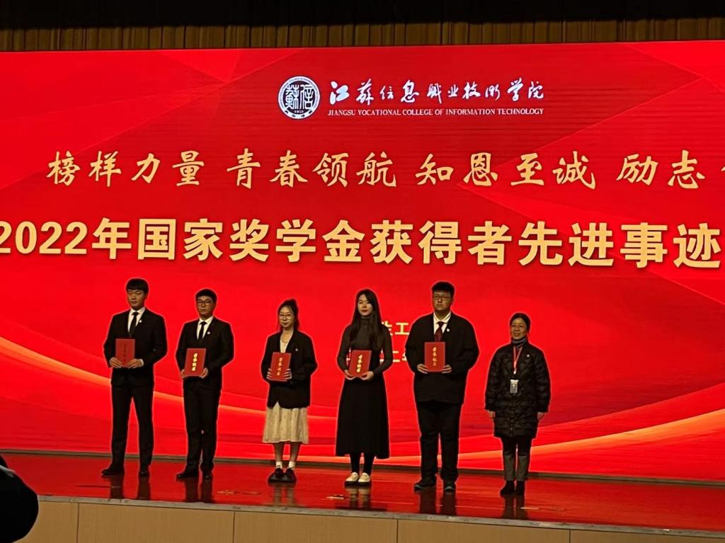 欧洲妇女做爰高潮喷水