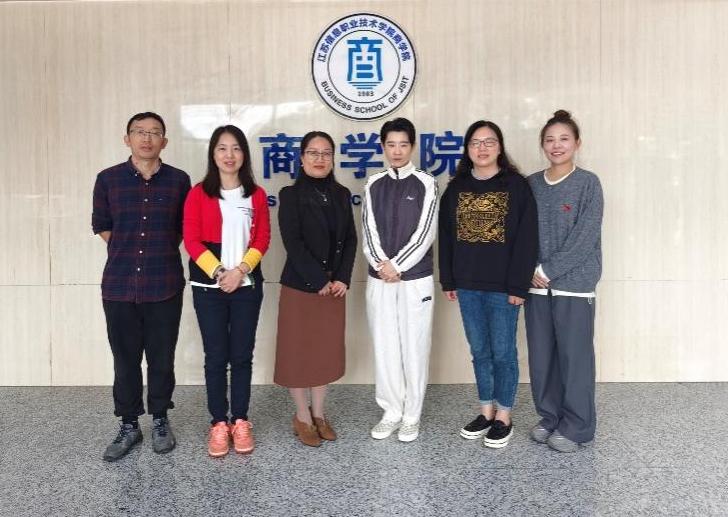 欧洲妇女做爰高潮喷水