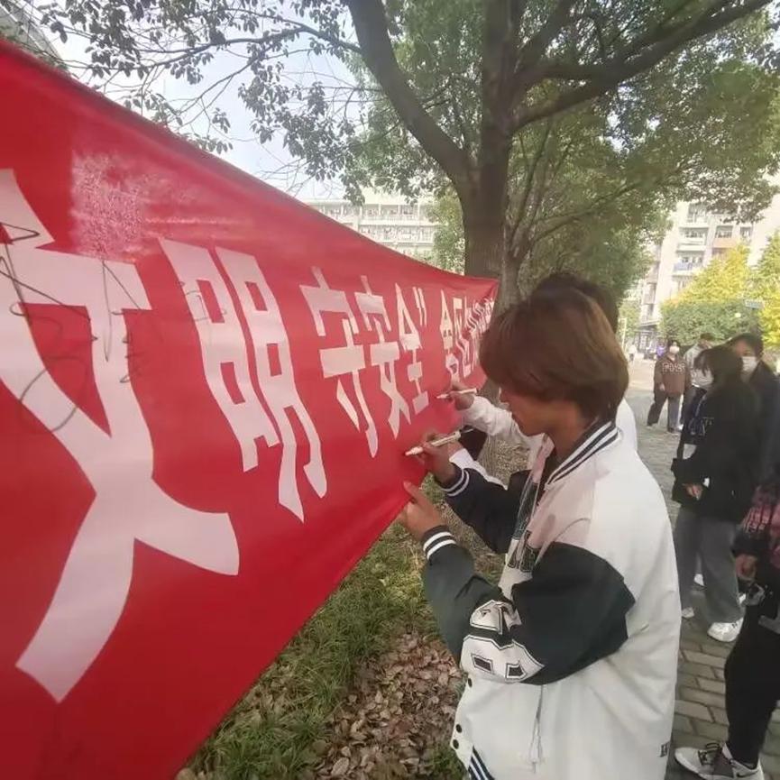 欧洲妇女做爰高潮喷水