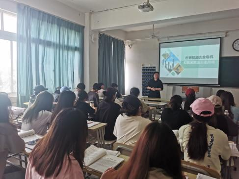 欧洲妇女做爰高潮喷水