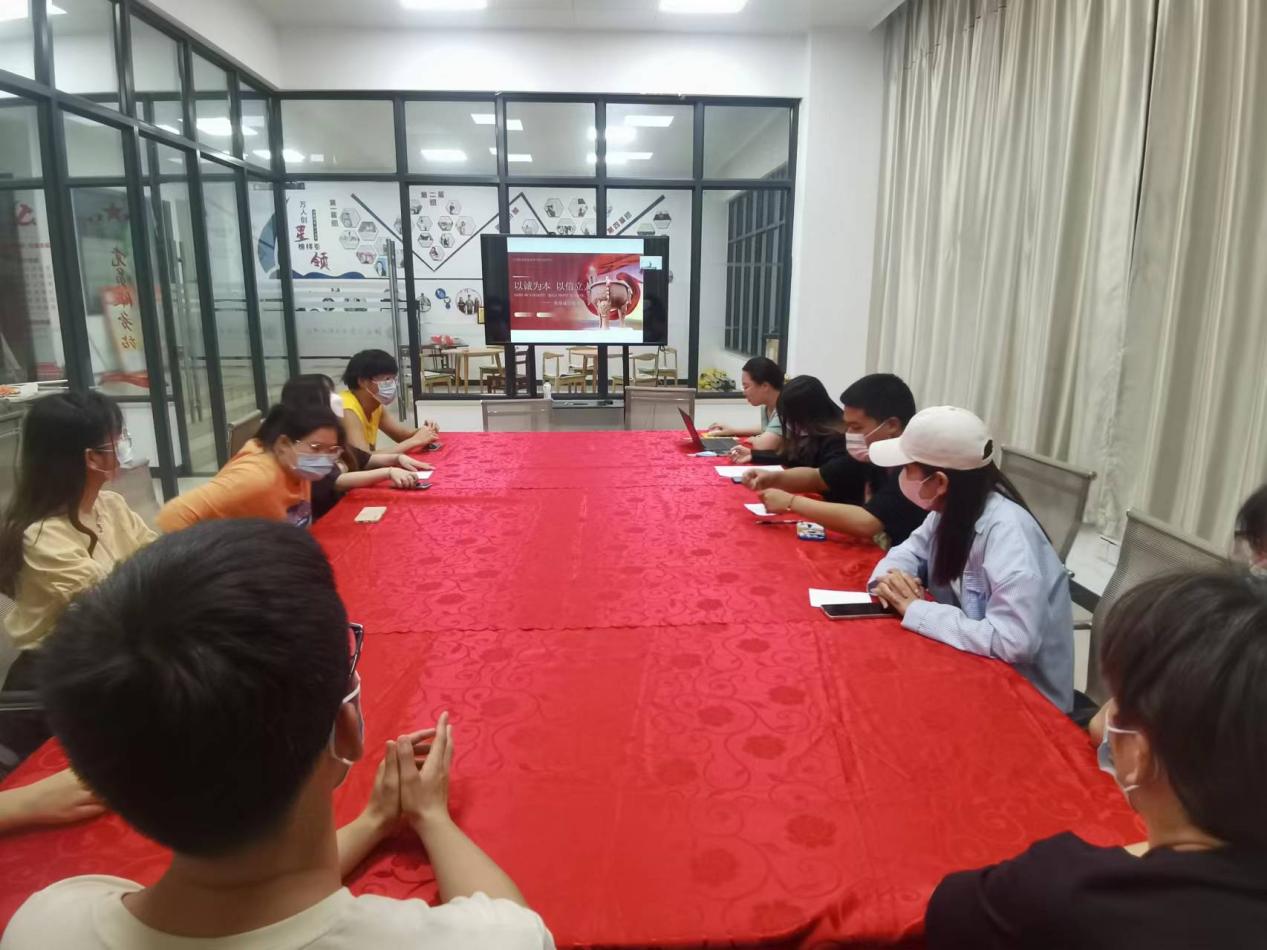 欧洲妇女做爰高潮喷水