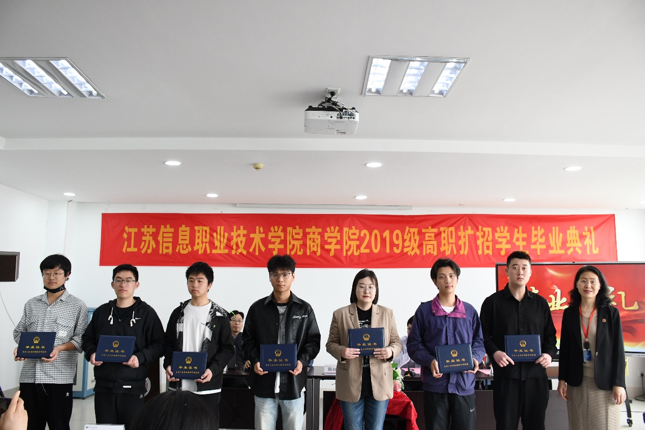 欧洲妇女做爰高潮喷水